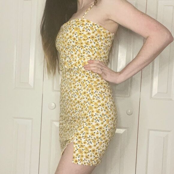 NWOT Womens forever 21 floral mini dress with belt size small - Picture 2 of 8